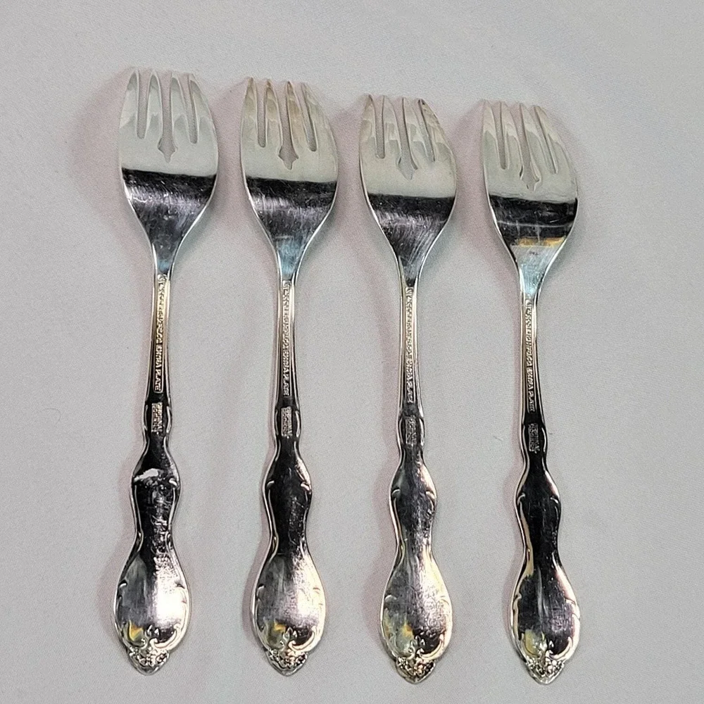Camelot‎ Melody Silverplate Pattern Set of 4 Salad Forks Floral Scroll VTG 1954